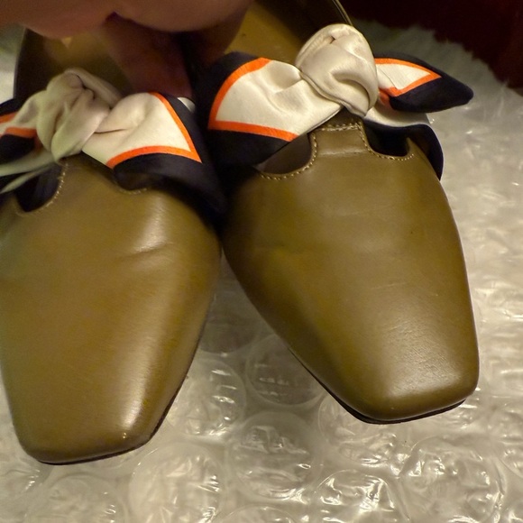 Stylish Charles & Keith Shoes - Picture 2 of 11